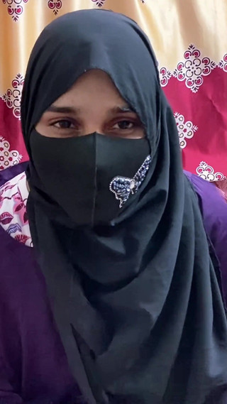 أختي المثيرة تقابل صديقها في عيد الحب