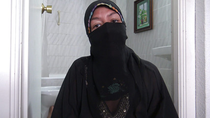 جبهة تحرير مورو الإسلامية الناضجة تهين رجل أعمال تركي في لندن