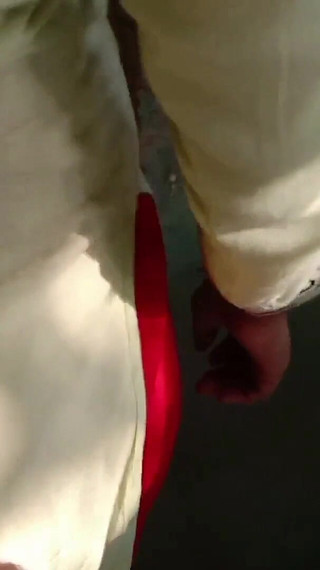 فتاة الكلية الجميلة هي المرة الأولى في الغابة مع صديقها