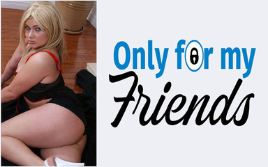 صب الإباحية من عاهرة ذات الشعر الخفيف البالغة من العمر 18 عامًا تريد الاستمتاع بنفسها وتلمس نفسها