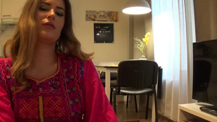 حقيقي محلية الصنع الأفغانية الإباحية الجنس مع لطيف الحمار الكبير فتاة أفغانية