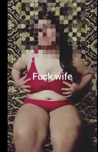 تم تصوير الزوجة بالفيديو في الثدي